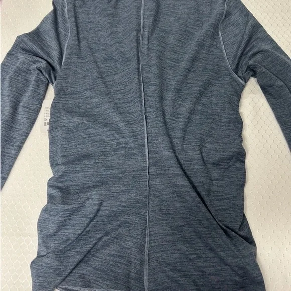 Free People FP Movement Right On Run Long Sleeve Shirt Black & Blue XSmall XS - Picture 2 of 15